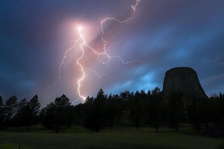 devils-tower-the-most-mysterious-rock-america-wovow.org-05