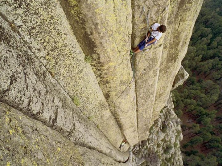 devils-tower-the-most-mysterious-rock-america-wovow.org-06