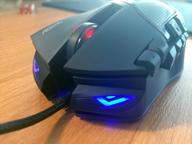 Gigabyte Aorus Thunder M7: flagship mouse with lots of programmable keys