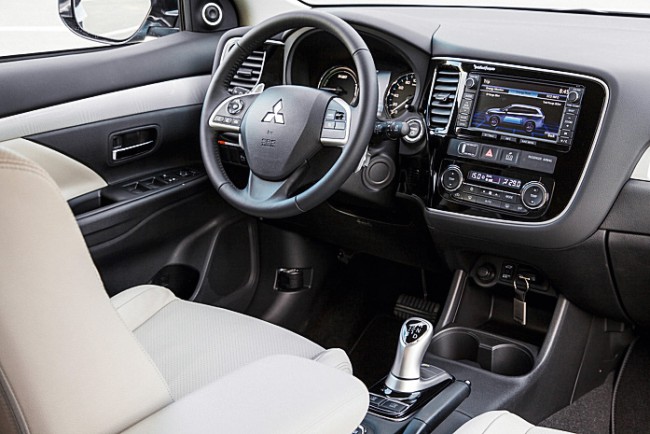Test Drive: Mitsubishi Outlander PHEV
