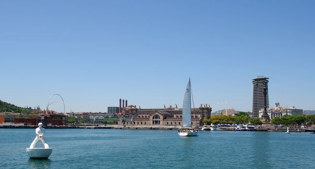 Where tasty and cheap eat in barcelona attractions