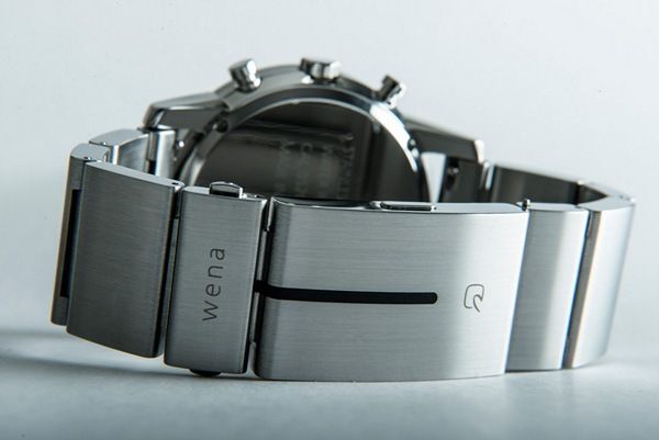 Sony collects money for the issue of smart watch Wena