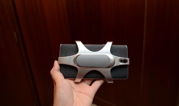 Takee 1: the world's first holographic smartphone for $129.99