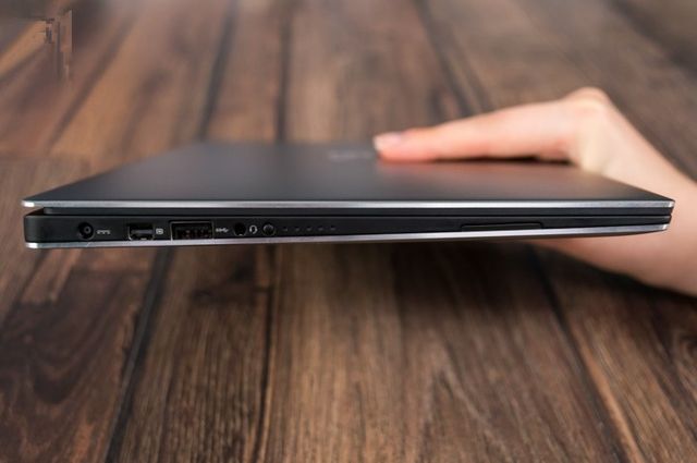 Review Dell XPS 13. The notebook lost frames