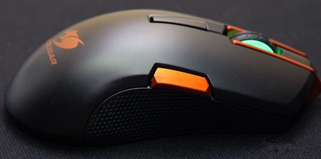Review Cougar 250M. Functional gaming mouse for lefties and righties