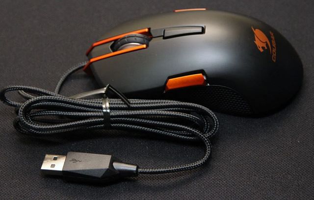 Review Cougar 250M. Functional gaming mouse for lefties and righties