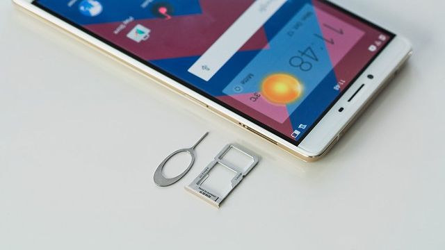 Review Oppo R7 Plus: Elegant but not brilliant