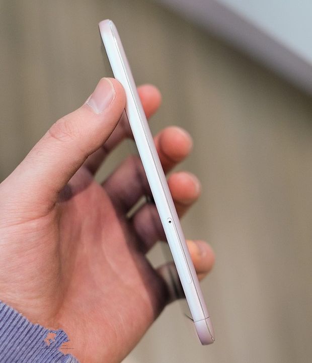 Review LG G5: modular construction, dual camera and new volume buttons