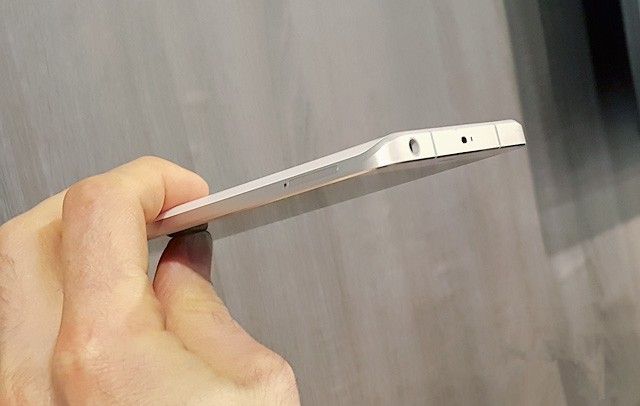 Review Xiaomi Mi5: cheap flagship 2016