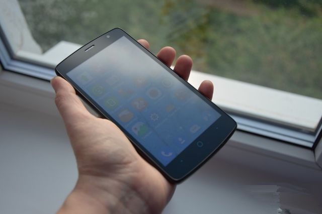 Review ZTE Blade L5: budget smartphone with 5-inch screen
