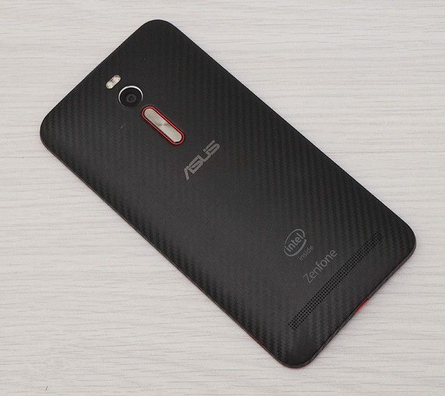 TOP 10 facts about Asus ZenFone 2 Deluxe