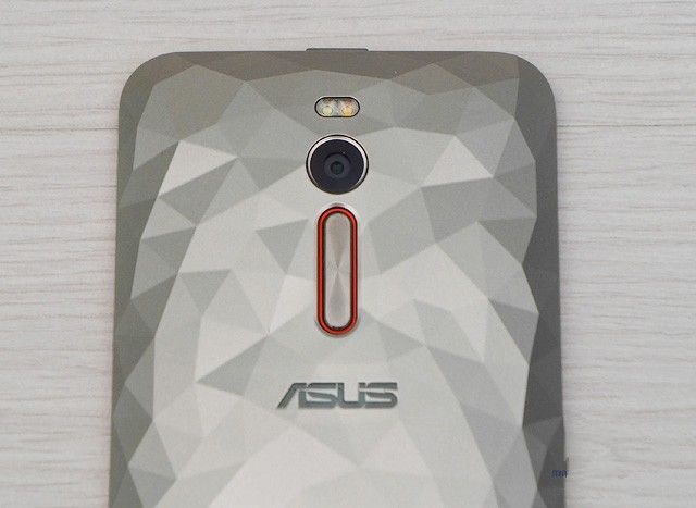TOP 10 facts about Asus ZenFone 2 Deluxe