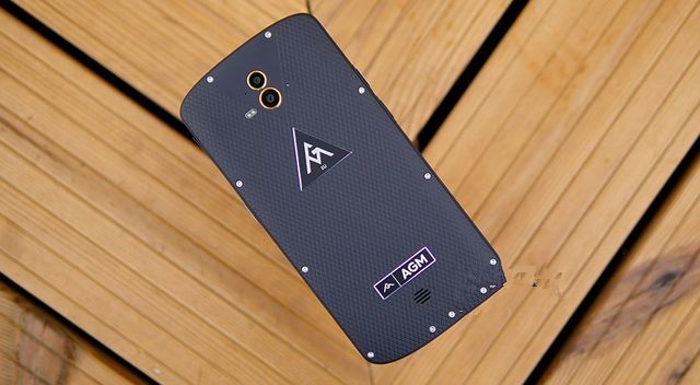 AGM X1 Review rugged smartphone: not drown, but froze