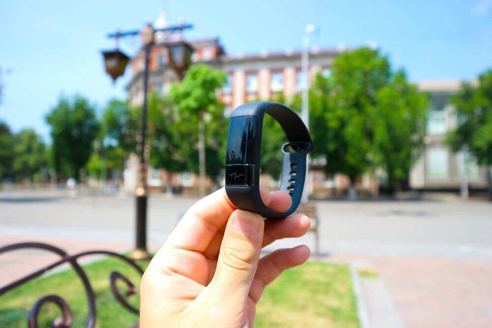 Review Xiaomi AMAZFIT Health Smart Band: fitness tracker with HRV and ECG monitor