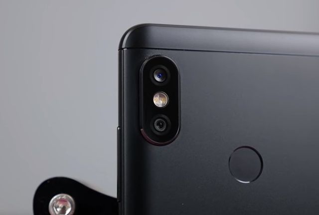 Xiaomi Mi Max 3 and Mi Max 3 Pro - review and comparison of new smartphones from Xiaomi