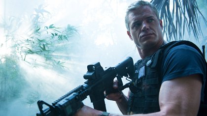 Michael Bay shipyard The Last Ship