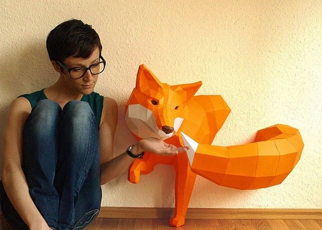 This artist has transformed 3D graphics in paper sculpture. It seems they are about to have begun to move!