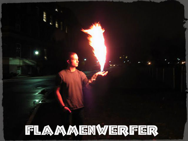 Magician of the US has created a compact wrist Flammenwerfer