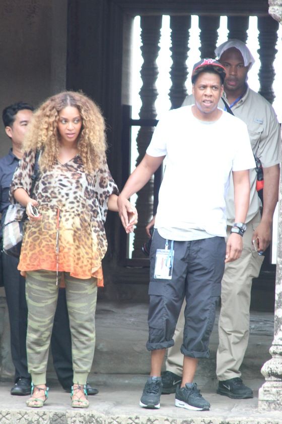 Beyonce and JAY Z spend a vacation in Cambodia