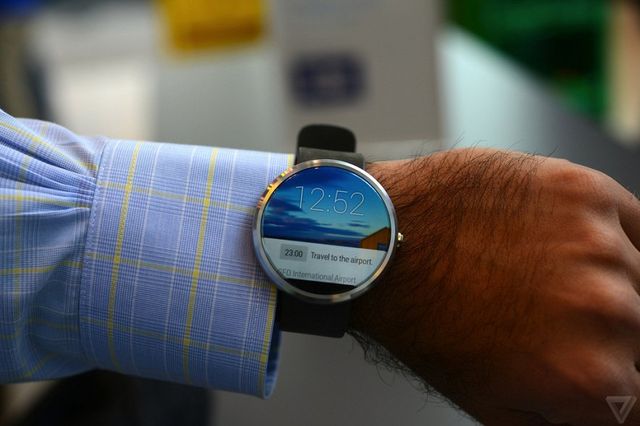 ANDROID WEAR copy COMPETITION FEATURES