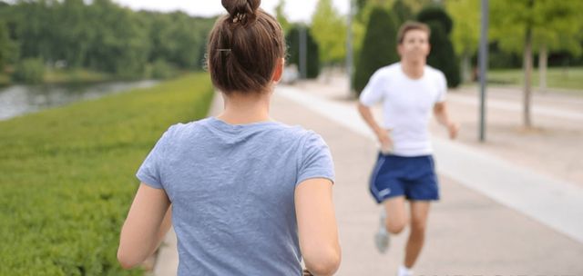 Top 10 fitness apps to stay healthy