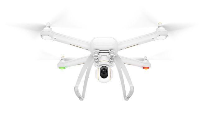 Review Xiaomi Mi Drone. Cheap flights to UAV world