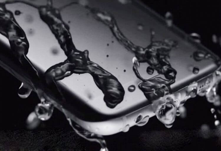 The special glass for smartphones Samsung, which repels water