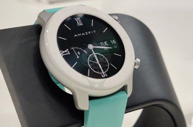 amazfit gtr 42 pink