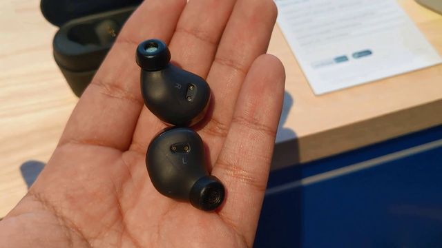 Nokia Power Earbuds First review and comparison with Redmi AirDots