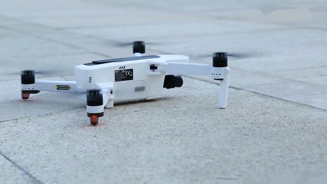 Hubsan Zino 2 FIRST REVIEW: Better than the DJI Mavic Mini?