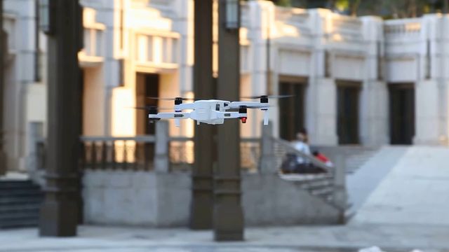 Hubsan Zino 2 FIRST REVIEW: Better than the DJI Mavic Mini?
