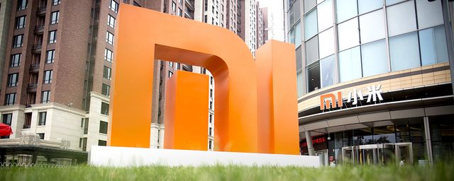 Xiaomi gives away flagships and pays for travel 2020