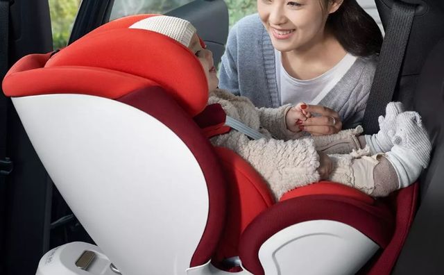 Xiaomi QBORN 360° REVIEW: Car seat with 360 degree rotation