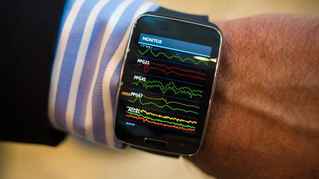TOP 9 best smart watches with pressure and heart rate sensors