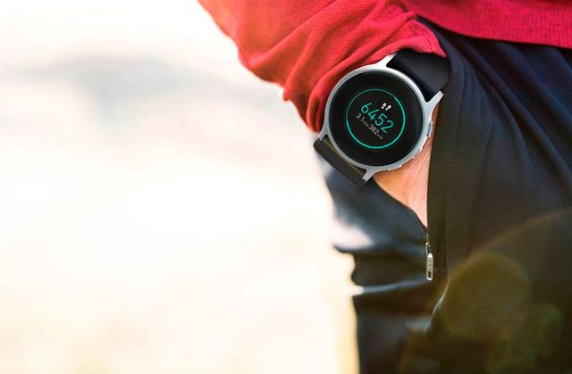 TOP 9 best smart watches with pressure and heart rate sensors