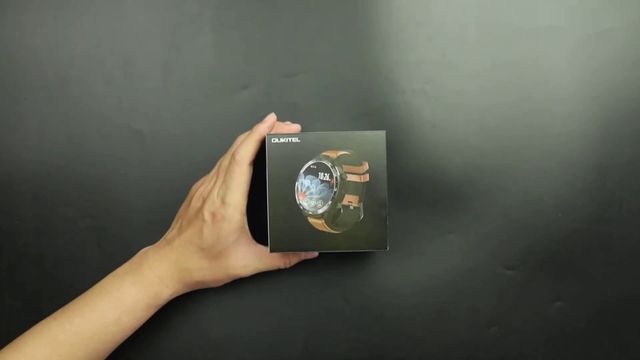 Oukitel Z32 First Review: Smartwatch with Wireless Charging