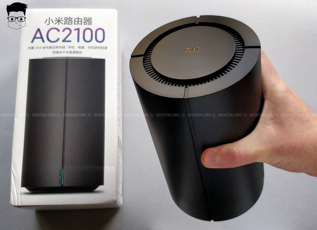 Xiaomi AC2100 Mi Router top panel Xiaomi logo